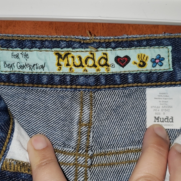 Awesome 90's Vintage MUDD Short Jean Shorts - Picture 4 of 8